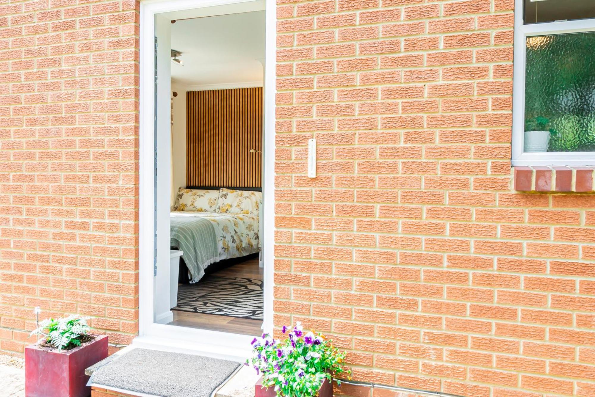 Earley Luxury Ensuite Room With Private Entrance Reading Kültér fotó